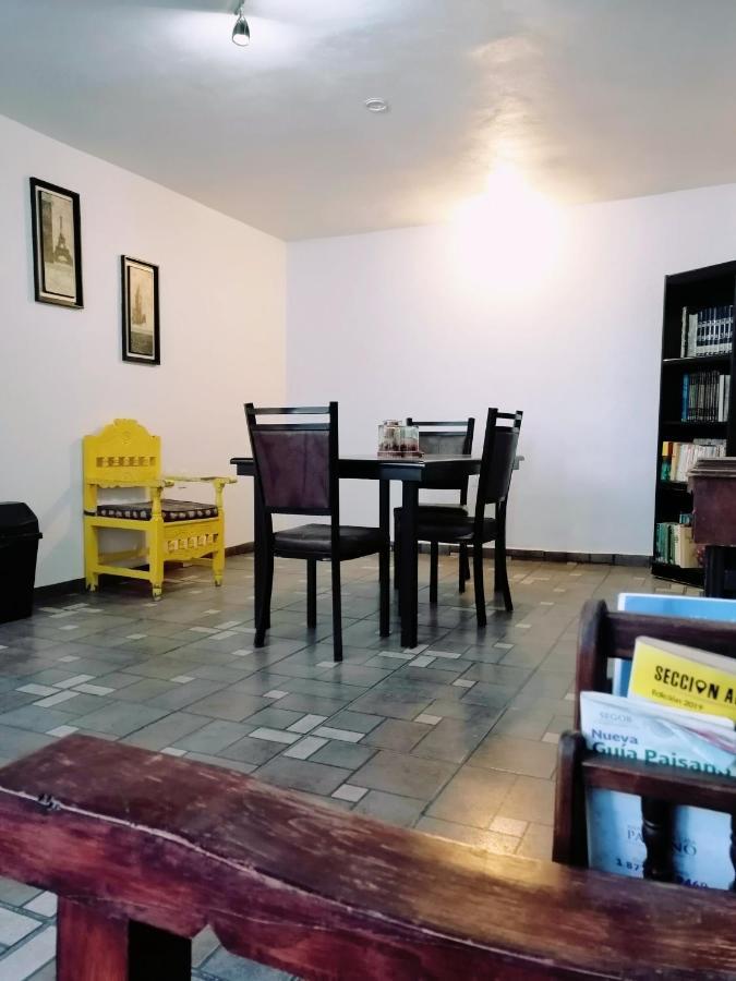 Hostal Maple Querétaro Exterior foto